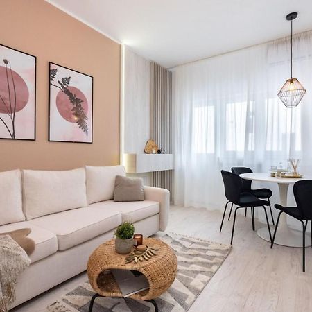 Victoria Charm Apartment บูคาเรสต์ ภายนอก รูปภาพ