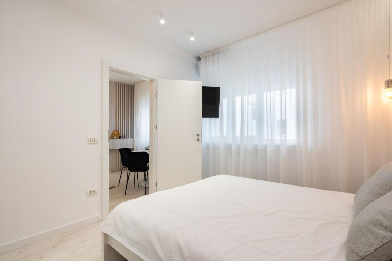 Victoria Charm Apartment บูคาเรสต์ ภายนอก รูปภาพ