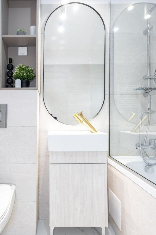 Victoria Charm Apartment บูคาเรสต์ ภายนอก รูปภาพ