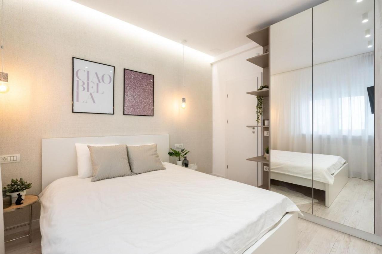 Victoria Charm Apartment บูคาเรสต์ ภายนอก รูปภาพ